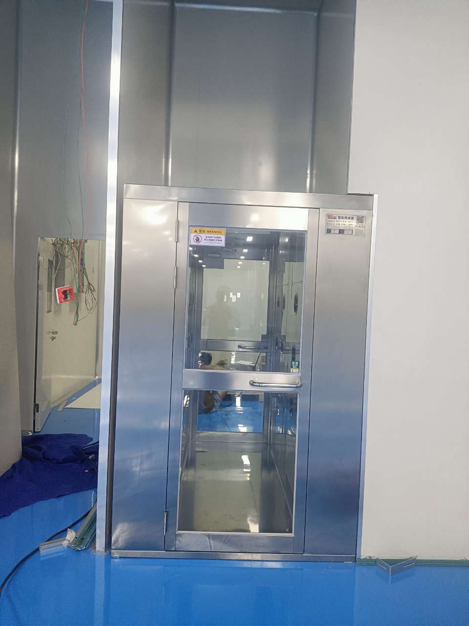 山東中泰物聯網有限公司風淋室安裝